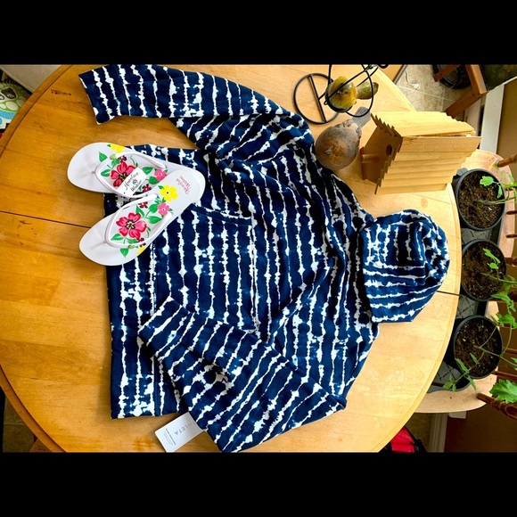 Athleta hooded sweatshirt NWT 🥰. Size large . - Picture 2 of 6